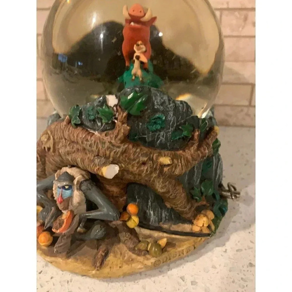 Snowglobe Lion King Simba Timon Pumba Rafiki Hakuna Matata Pride Lands Disney. - Picture 5 of 8
